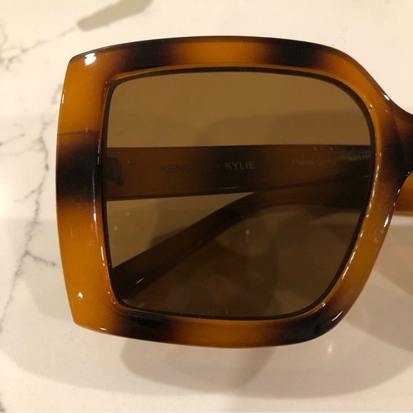 KENDALL+KYLIE FIONA Oversized Square Lenses Sunglasses Animal  Print - Picture 7 of 9